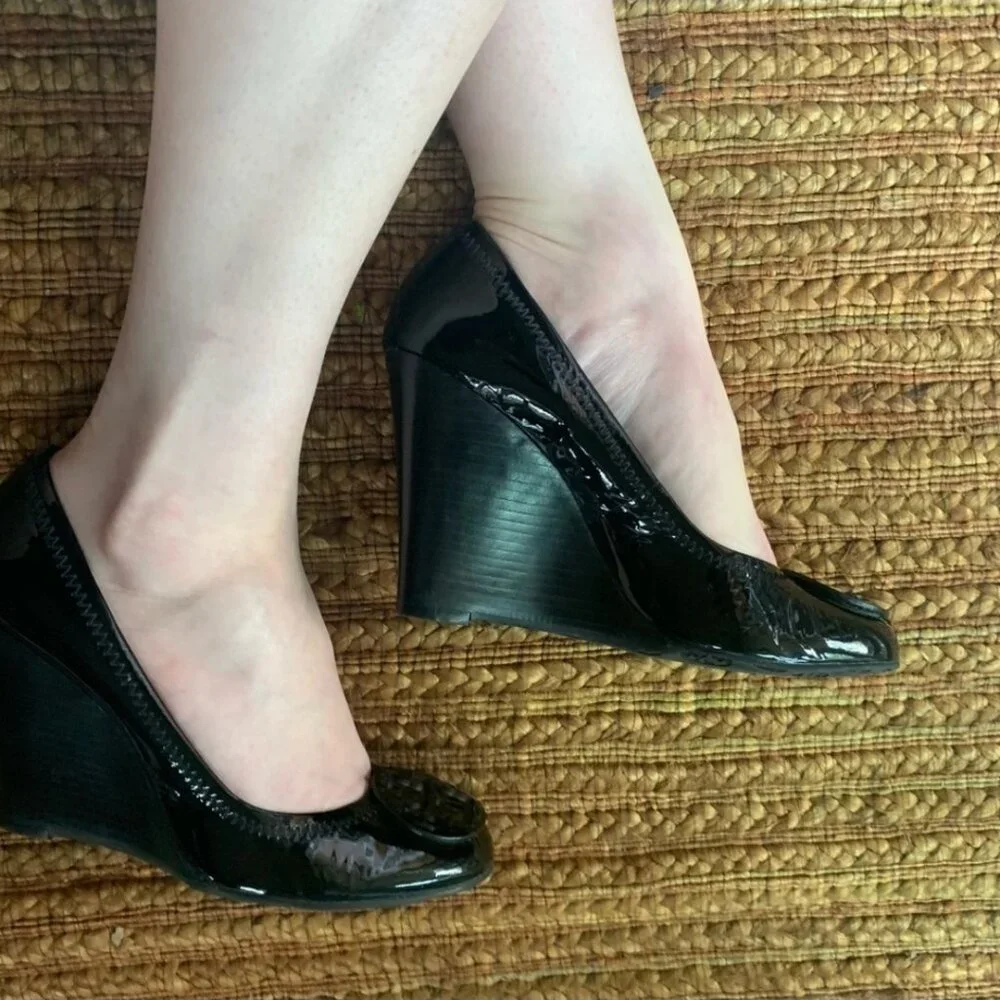 Tory Burch Sophie Black Patent Leather Wedge Heels Size 8